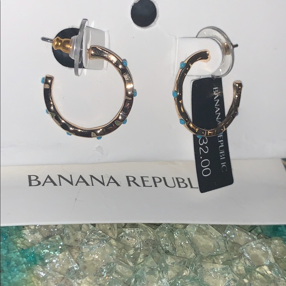 Banana Republic small gold earrings, NEW with tags